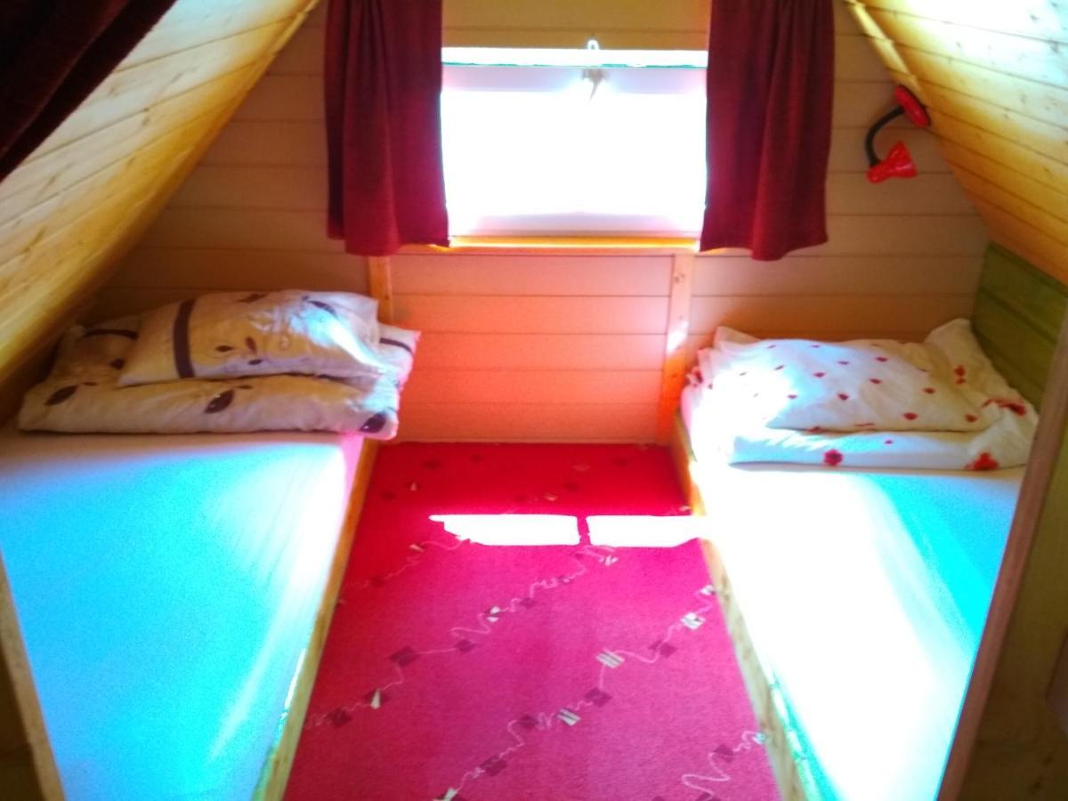 Pepasowka Chatka Puchatka Łukęcin Buitenkant foto