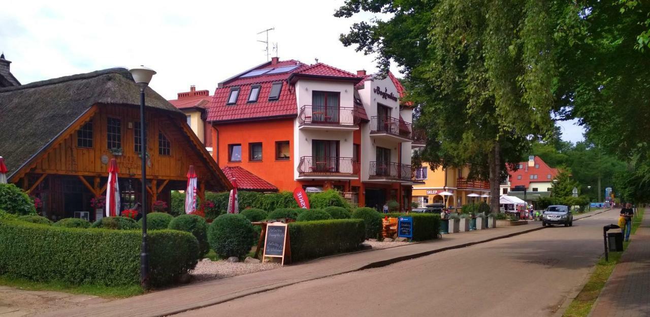 Pepasowka Chatka Puchatka Łukęcin Buitenkant foto